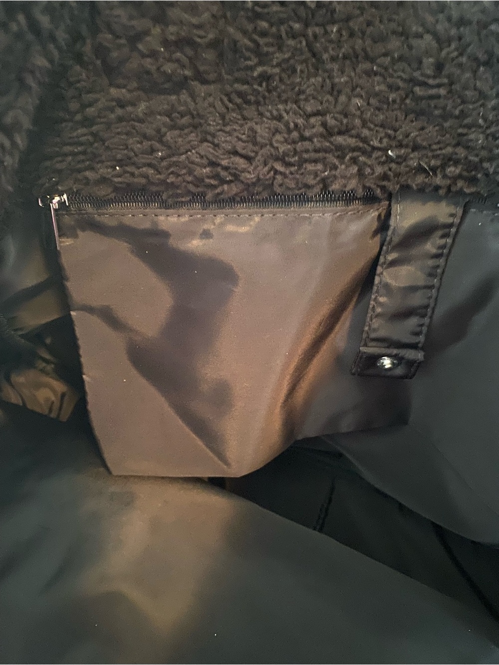 32 DEGREES HEAT Black Sherpa Fleece Tote Bag - Picture 4 of 7